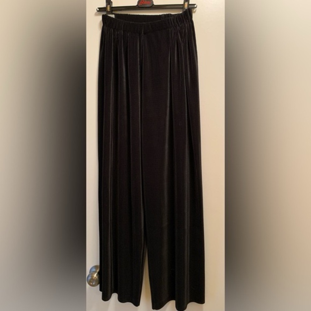 Moda INTL Micropleated Palazzo Pants